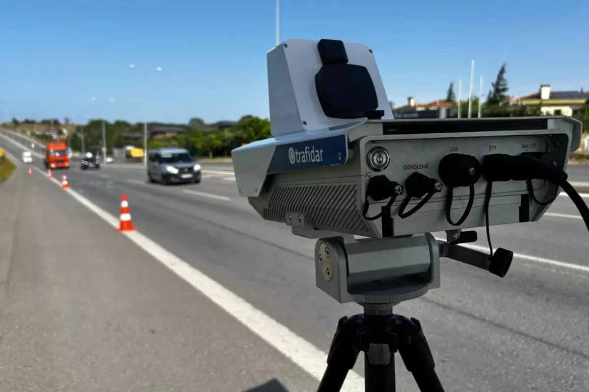 Bayramda Radar Tepkisi Yağdı! Hız Levhalarında Yeni Düzenleme Yolda!