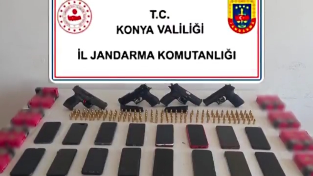Jandarmadan Konya Dahil 12 İlde Dev Dolandırıcılık Operasyonu: 230 Şüpheli Yakalandı!