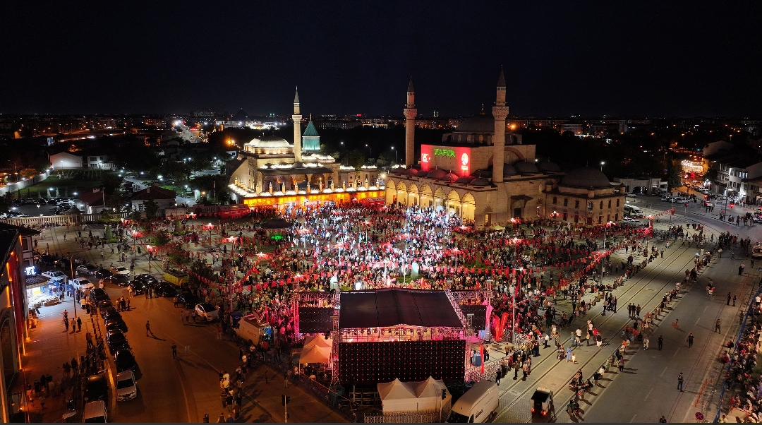 15 Temmuz’un 9. Yılında Konya’da Demokrasi Nöbeti: Milletin Ruhu Mevlana Meydanı’nda Buluştu