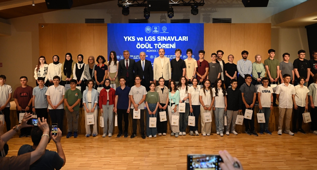 Konya’da Başarıya Vefa: YKS ve LGS Birincileri Ödüllendirildi