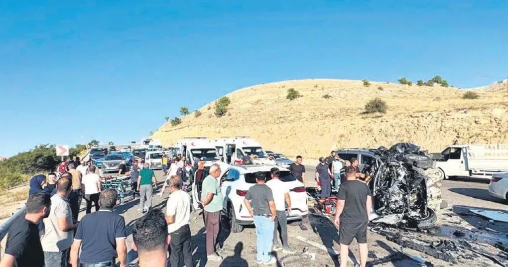 Konya Dahil 4 İlde Yollar Kan Gölüne Dündü! 11 Ölü, 5 Yaralı!