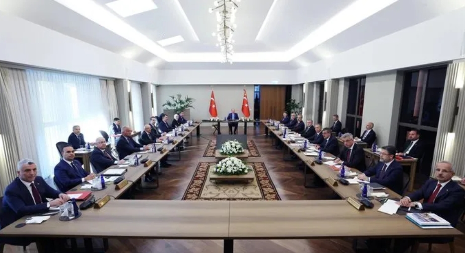 Kabine Tarihi Atmosferde Ahlat’ta Toplanıyor