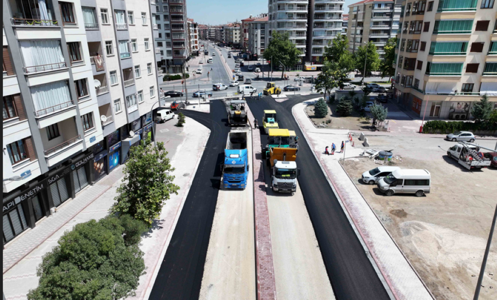Karatay’da Asfalt Seferberliği Sürüyor!