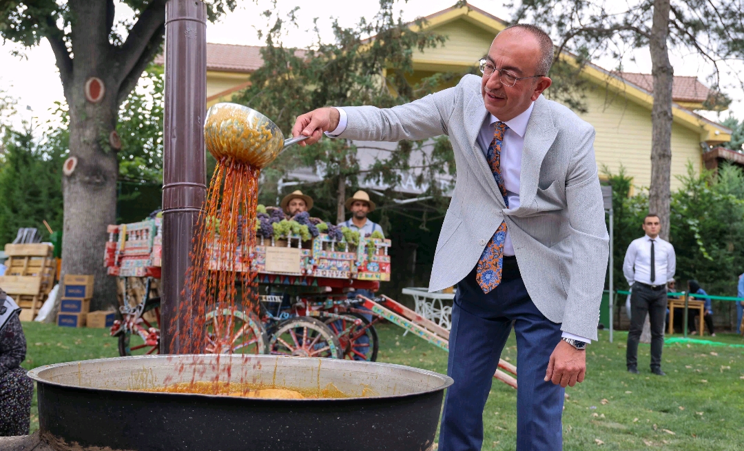 Meram Bağı’nda Pekmez ve Bulgur Coşkusu
