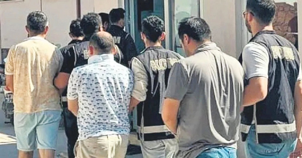 FETÖ’ye Ağır Darbe!Konya Dahil 17 İlde Eş Zamanlı Operasyon!
