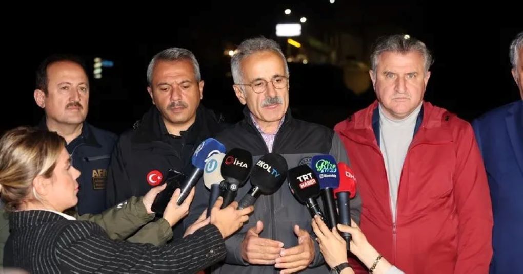 Rize’de Sel ve Heyelan Sonrası Bakanlardan Açıklama!