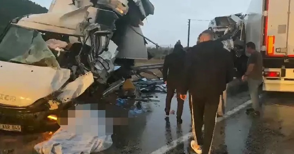 Konya'da Aynı Yolda 2 Farklı Kaza: 3 Kişi Öldü, 3 Kişi Yaralandı