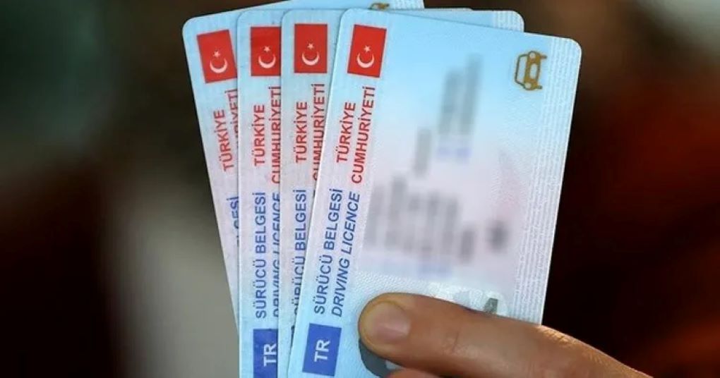 Eski Tip Sürücü Belgeleri 31 Ekim’e Kadar Geçerli Olacak!
