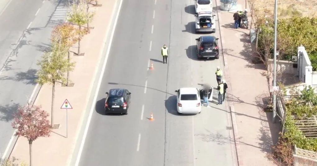 Drone’dan Kaçamadı! Konya'da Ehliyetsiz Sürücü Kameraya Yakalandı