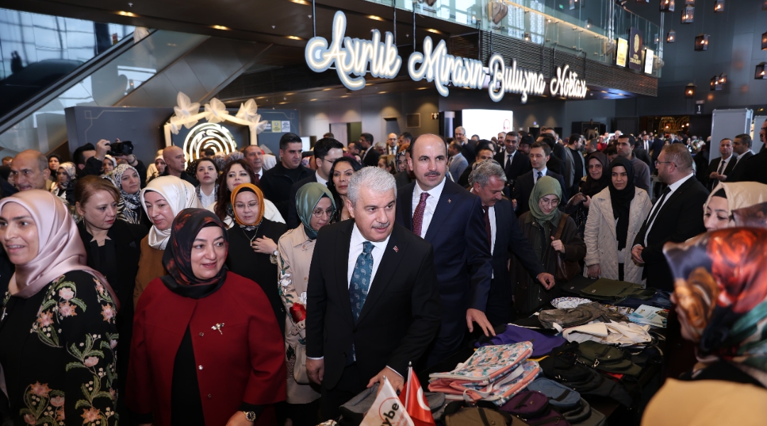 17. Altın Dokunuşlar Festivali Ve Gazze Kermesi Kapılarını Açtı