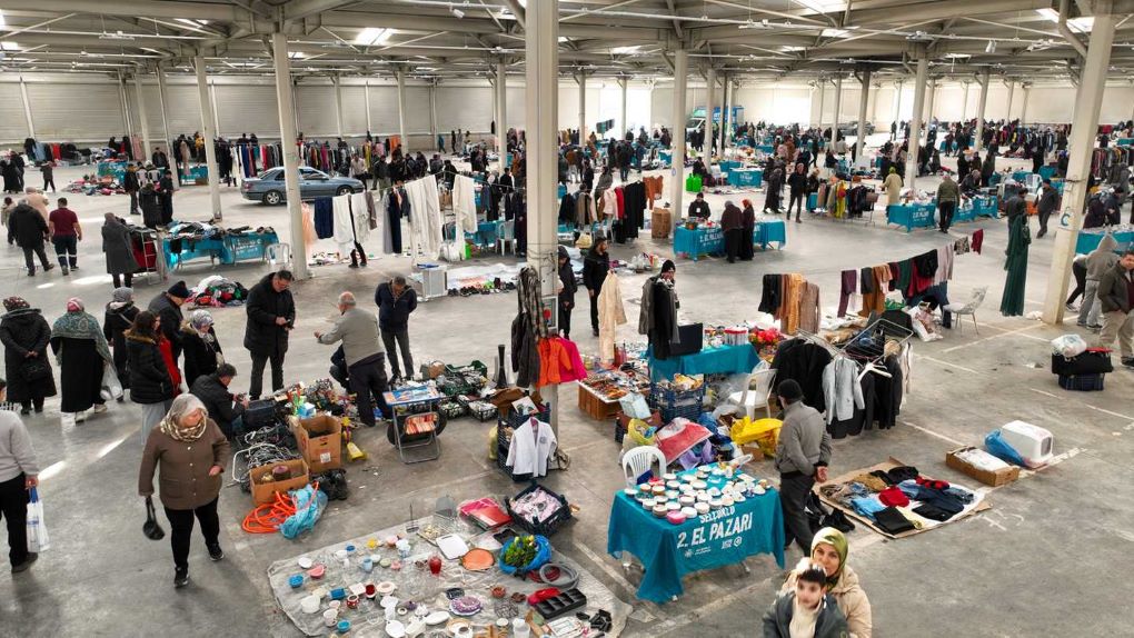 Selçuklu’da Sıfır Atık Hareketi Sürüyor: 2. El Pazarı Yeni Yılda Da Yoğun İlgi Gördü