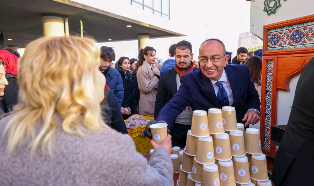 Başkan Mustafa Kavuş’tan Öğrencilere Sıcak Çorba İkramı