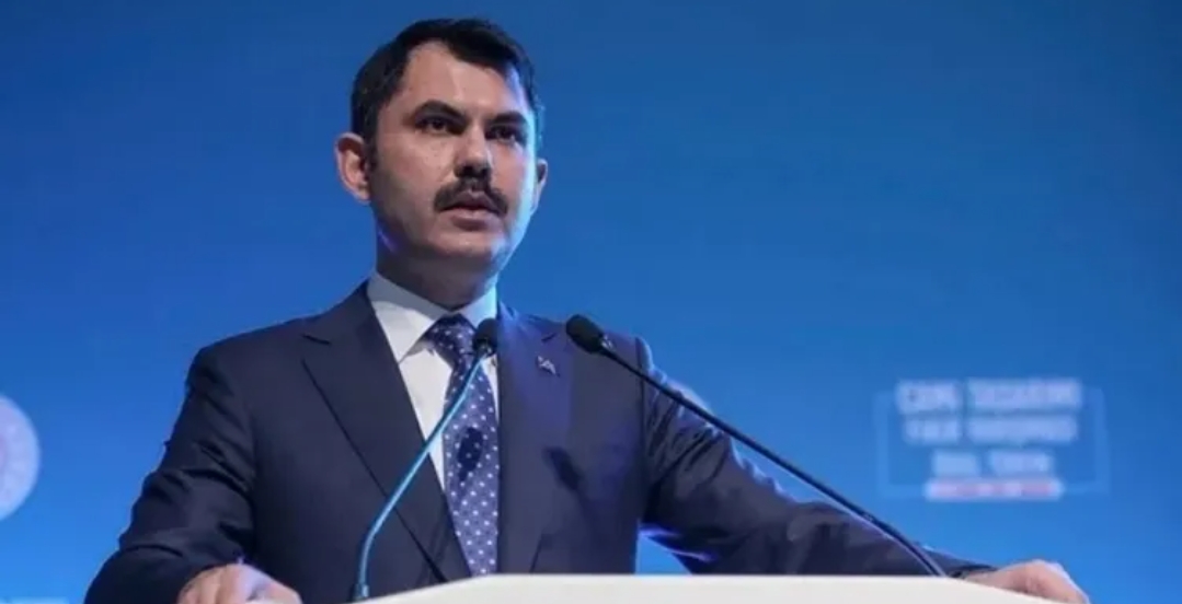 Bakan Kurum’dan CHP Lideri Özel’e Tepki: “Boş Söz Değil, Eser Konuşuyor”