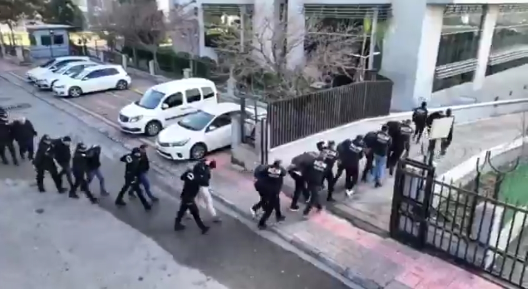 Mersin’de Lavaş Ekmeği Piyasasını Tekelleştiren Suç Örgütüne Büyük Darbe