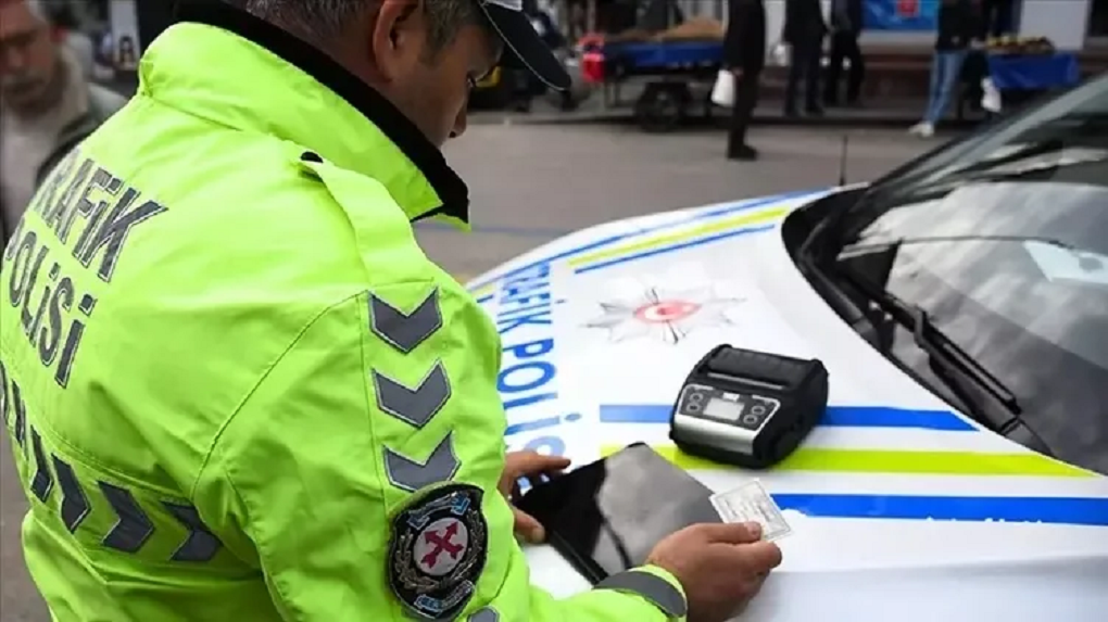 Trafikte Yeni Dönem Başlıyor: Cezalar Katlandı, Ehliyet ve Araçlara El Koyma Geliyor