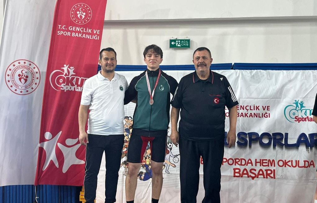 Karatay Belediyespor’dan Türkiye Genelinde Çifte Gurur