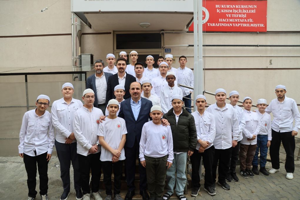 Konya Büyükşehir’den Hafızlık Öğrencilerine Aylık 2 Bin Lira Destek