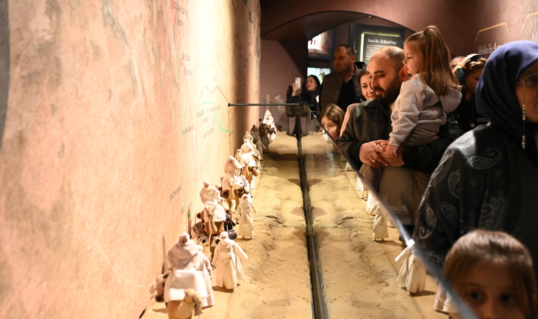 Konya’da Siyer Sergisine Yoğun İlgi