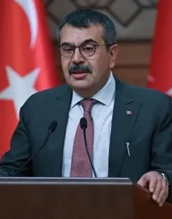 Bakan Tekin: Ara Tatil Uygulaması Masada! Eğitim Sisteminde Yeni Düzenlemeler Yolda