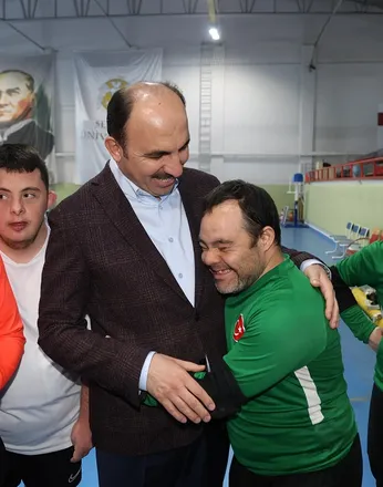 Başkan Altay: “Engelleri Birlikte Aşıyoruz” 