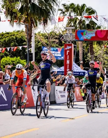 Konya Büyükşehir Belediyespor’dan Çifte Başarı: Pedallar Zirvede, Potada Türkiye Sahnesinde