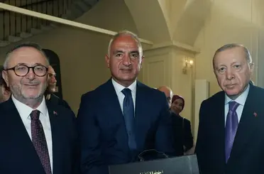 23 Yıllık El Yazması Eser Gün Yüzüne Çıktı:Tıpkıbasımı Cumhurbaşkanı Erdoğan’a Takdim Edildi
