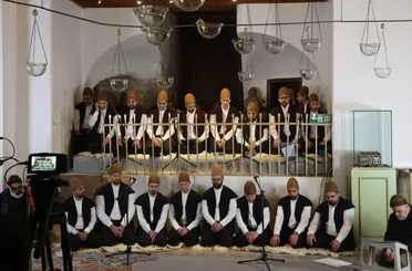 Asırlık Sessizlik Mevlânâ Türbesi’nde Mirâciye İle Bozuldu