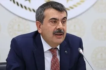 Bakan Tekin: Öğretmenlerin ara tatil seminerleri çevrim içi olacak!