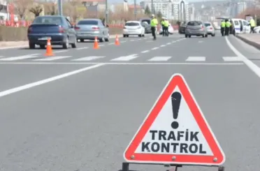 Bakan Yerlikaya: Emniyet birimlerimiz 2️ Milyon 8️2️3️ bin 8️5️9️ aracı denetledi!