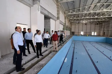 Başkan Altay Ereğli Yarı Olimpik Yüzme Havuzunu İnceledi