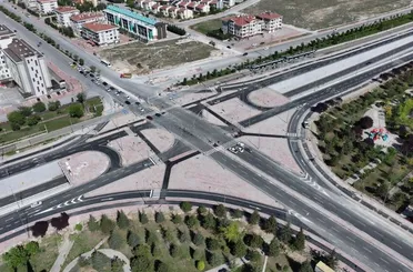 Başkan Altay: “Fırat Caddesi Köprülü Kavşağı’nın Üst Tarafı da Hizmete Açıldı”