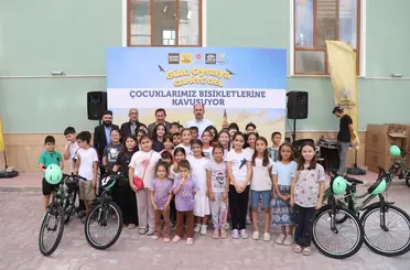 Başkan Altay Hediyelerini Dağıttı! Konya’da 13 Bin 91 Çocuğa Bisiklet Sevinci!