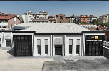 Başkan Altay: “Tarihi Konya Lisesi Spor ve Konferans Salonu Yeni Eğitim Dönemine Hazır”