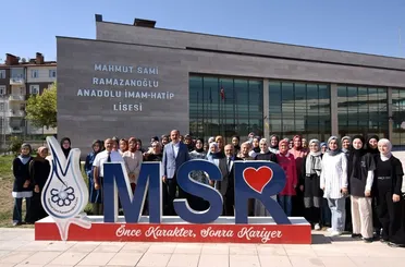  Başkan Altay: “Yarınlar İçin En Büyük Ümidimiz Gençlerdir”