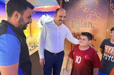 Başkan Altay: “Yeni Bilim Tırımız Çocuklara Bilim Sevgisi Aşılıyor”