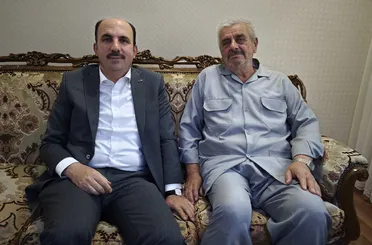 Başkan Altay'dan Hac Vazifesini Yerine Getiren Vatandaşlara Anlamlı Ziyaret