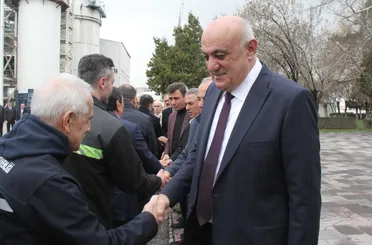 Başkan Erkoyuncu Çalışanlarla Bayramlaştı, Şeker Sektörüne Dikkat Çekti