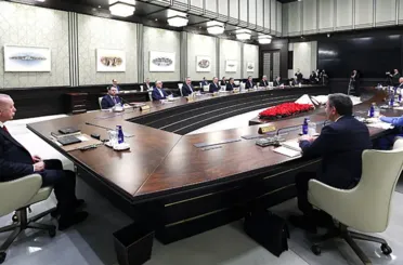 Cumhurbaşkanlığı Kabinesi Yarın Toplanıyor: Okul Güvenliği ve Bölgesel Krizler Gündemde