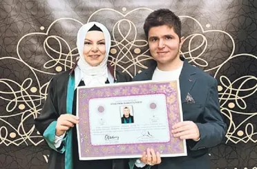 Evladının Adaleti İçin Yola Çıktı: 40 Yaşında Hukuk Fakültesi Birincisi Oldu