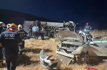 Gaziantep Nurdağı’nda Feci Kaza: Otobüs ile Otomobil Çarpıştı, 7 Kişi Hayatını Kaybetti