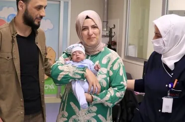 İKİZİ HAYATINI KAYBETTİ, 4 AYLIK MÜCADELEYİ KAZANINCA AİLE BU İSMİ VERDİ