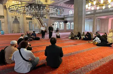 İspanya ve Hollanda’dan Mühtediler Konya’da İslam’ın Ruhunu Hissetti