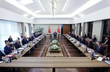 Kabine Tarihi Atmosferde Ahlat’ta Toplanıyor