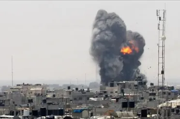  Katil İsrail Gazze'de yoğun bombardıman yapıyor! Çok sayıda çocuk katledildi! Dünya sessiz
