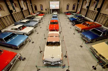 KLASİK OTOMOBİL TUTUKUNLARI MERAM’DA BULUŞTU