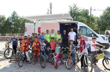 Konya Büyükşehir Bisiklet Tamircisi Olmayan Mahallelere "Bisbulans" İle Hizmet Götürüyor