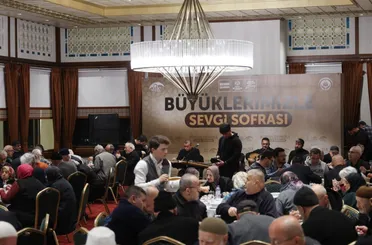 Konya Büyükşehir, Huzurevlerinde Kalan Büyükleri Sevgi Sofrasında Buluşturdu