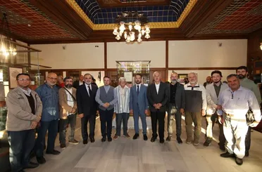 Konya Büyükşehir’in Ev Sahipliği Yaptığı Hüsn-i Hat Sergisi Ziyaretçilerini Ağırlıyor