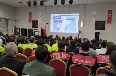 Konya’da Emniyet Mensuplarına “Basın Kartı” Konulu Bilgilendirme Semineri