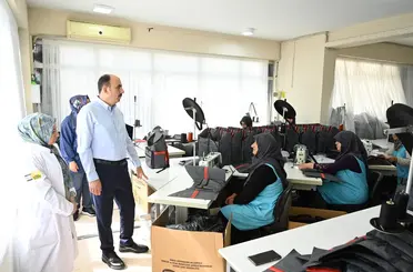 Konya’da Kadın Emeği Üretime Dönüşüyor: KOMEK’ten Bin Kadına İstihdam Desteği